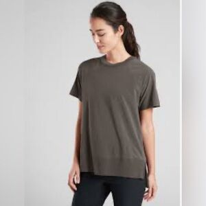 Athleta Zephyr Tee S